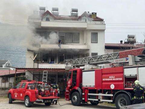 İtfaiye Gelene Kadar Beton Pompası Devreye Girdi:Muğla'da Yangına İlginç Müdahale 2